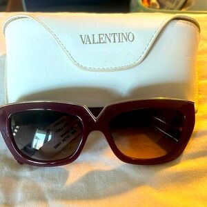 NWT Genuine Valentino Sunglasses!